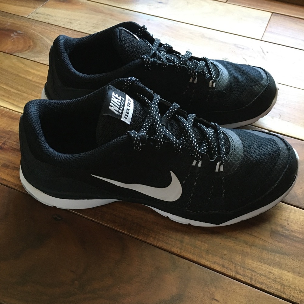 Nike Flex TR 5 sneaker size 7.5